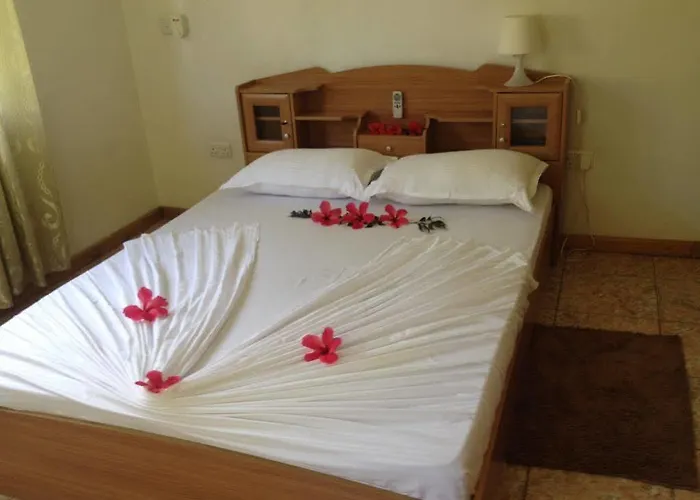Marl Self Catering Holiday home Pointe La Rue